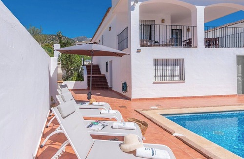 Alcaucin Villa | Casa Pradosol Alcaucín by Ruralidays