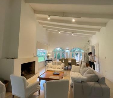 Gualeguaychu Haus | Casa premium con piscina cerca del Country Golf Club