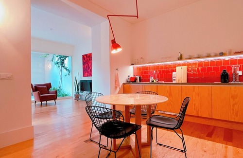 Cacilhas Wohnung | Casa René, Lisbon's Hidden Gem