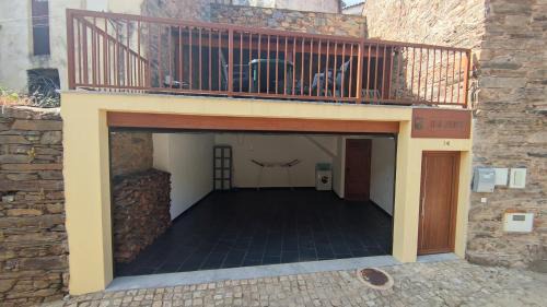 Proenca-a-Nova Haus | Casa Resineiro com Garagem e Terraço