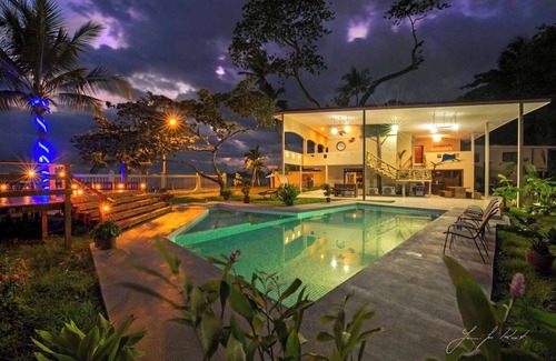 Jaco Villa | 12 BR mit 2 schönen Häusern am Strand, ideal für Hochzeiten, Versammlungen, Partys.