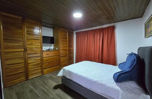 Bolivar Haus | Casa Rosabella