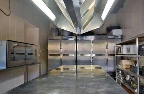 Poblado del Embalse Hütte | Casa Rural Finca Los Conventos, en Adamuz; Córdoba