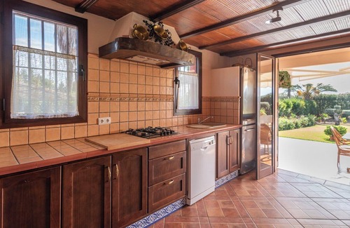 Villamartin Villa | Casa Rural Las Colmenillas Villamartín by Ruralidays