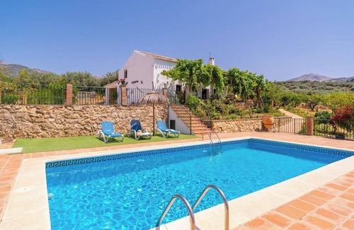 Periana Villa | Casa Rural Loma de Moya Periana by Ruralidays