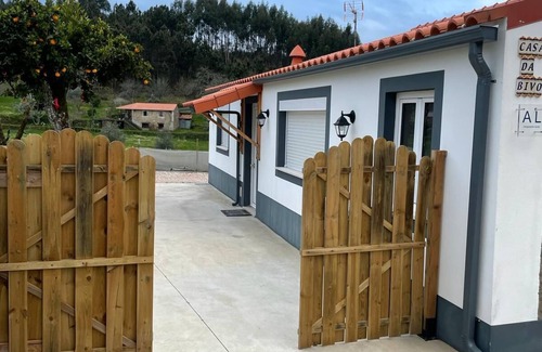 Arega Haus | Casa Rural Remodelada com Piscina Insuflável e Churrasco ! Aceitam-se Animais