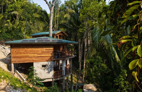 Black Rock Haus | Casa Santa Maria - Jungle River Retreat, Off-The-Grid, Abstand weg.