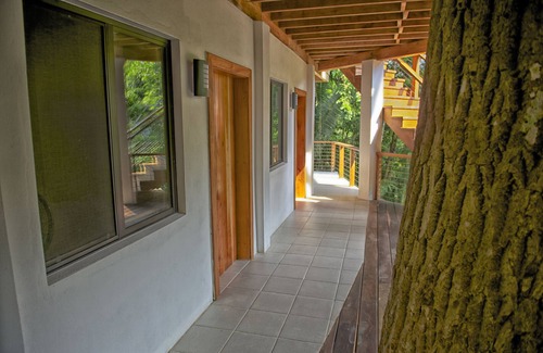 Black Rock Haus | Casa Santa Maria - Jungle River Retreat, Off-The-Grid, Abstand weg.