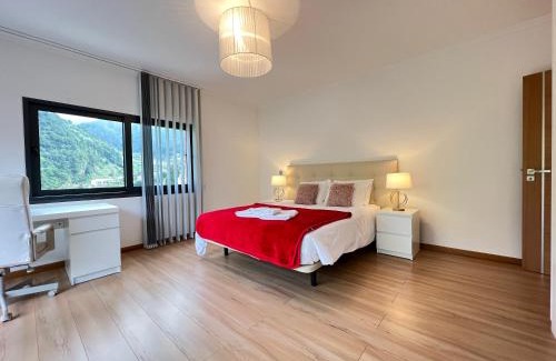 Sao Vicente Wohnung | Casa Saramago by AnaLodges