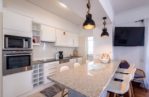 Ponta Delgada Eigentumswohnung | Casa Soleil In the Best location on the Island | Stunning Ocean and City Views!
