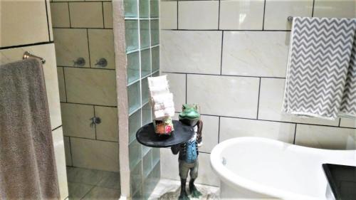 Guapiles Wohnung | Casa Sophia 3 listings Apartment 1 or Apartment 2 separately or Apt 1 and 2 together all with FO internet
