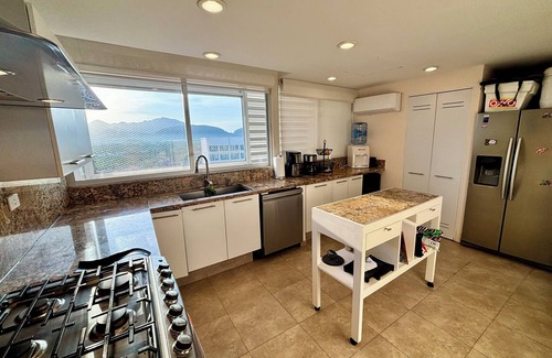 Ixtapa Eigentumswohnung | Amara Beachfront Penthouse mit großer privater Dachterrasse