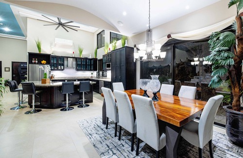 Coco Haus | Solar Hot tub, Walk to Beach, Daily Housekeeping Included
