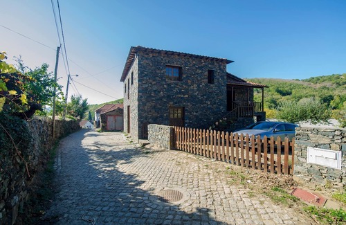 Rio De Fornos Haus | Casa Tradicional no Nordeste Transmontano