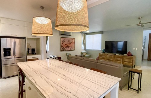 Playa Hermosa Eigentumswohnung | Casa Tropical Oasis - Kundenspezifische moderne Strandhaus mit eigenem Pool!