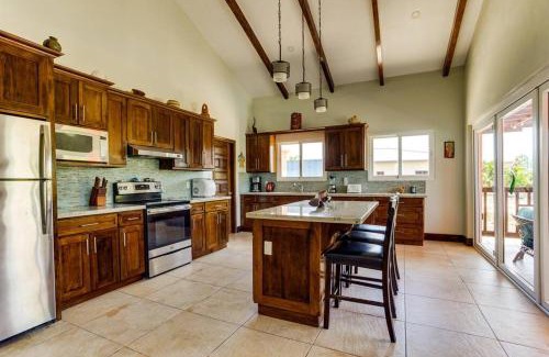 Placencia Villa | Casa Valencia - Modern Pool Family Luxury Sleeps 8