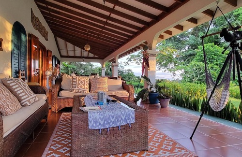 Langostino Villa | Schöne Villa auf einem Hügel zwischen Playa Zancudo und Playa Pavones