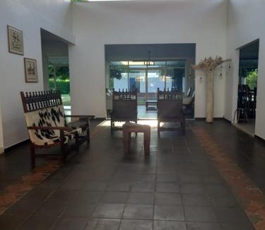 Yopal Kabine | Casablanca de Sirivana