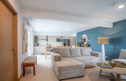 Cerro Plano Wohnung | CASAGO 1102, BRAND NEW RENTAL with Spectacular Ocean Views