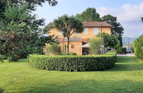 Castelnuovo Cilento Bed & Breakfast | Casale Battaglini B&b is nestled in a green oasis of Cilento, Elea Velia.