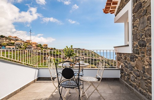 Canhas Skihütte | Casas da Luz - Casa da Latada by Madeira Sun Trave