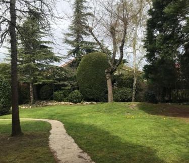 Murgia Haus | Caserio Arrigorri excelente ubicación jardín con barbacoa 14 plazas
