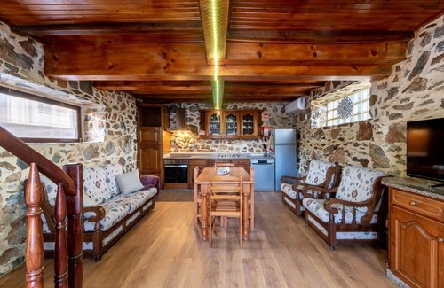 Figueiro dos Vinhos Hütte | Casinha do Quadro, relax and have fun in a quiet place