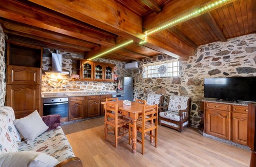 Figueiro dos Vinhos Hütte | Casinha do Quadro, relax and have fun in a quiet place