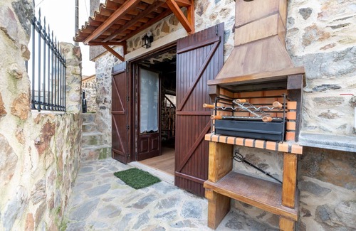 Figueiro dos Vinhos Hütte | Casinha do Quadro, relax and have fun in a quiet place