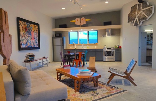 Taos Haus | Casita Atomica hiking, cycling, golfing, rafting within reach