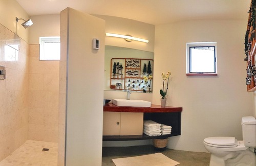 Taos Haus | Casita Atomica hiking, cycling, golfing, rafting within reach