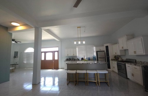 Corozal Haus | Casita Cocoa 3-bedroom house in delightful Corozal Town with AC