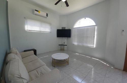 Corozal Haus | Casita Cocoa 3-bedroom house in delightful Corozal Town with AC