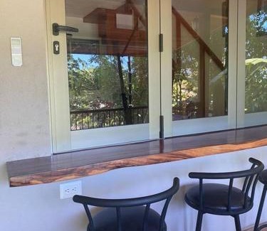 Uvita Haus | Casita Colibri–Mile to the Beach–Cable&Fiber Wifi!