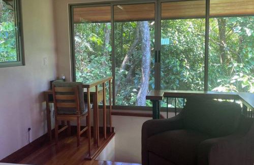 Uvita Haus | Casita Colibri–Mile to the Beach–Cable&Fiber Wifi!