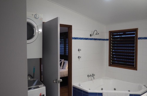 Mission Beach Villa | Cassawong Cottages