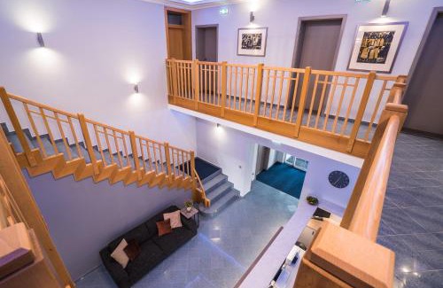 Partizanske Haus | Cassian Inn