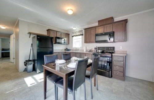 Cassopolis Haus | Cassopolis Cabin with On-Site Fishing Pier!