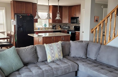 Oriental Haus | Cast Away Waterfront Getaway with Dock