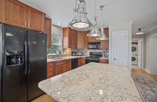 Oriental Haus | Cast Away Waterfront Getaway with Dock