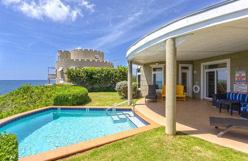 Gun Bay Haus | Castle Guesthouse: Cozy Guest Cottage w/ Private Pool and Deck with Ocean Views!
