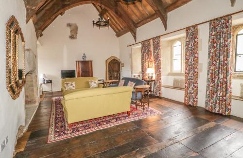 Taunton Haus | Castle House