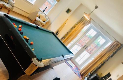 Tyldesley Haus | Castle House