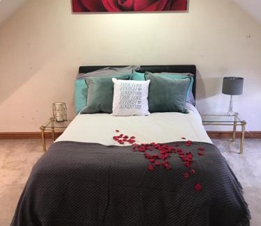 Tyldesley Haus | Castle House