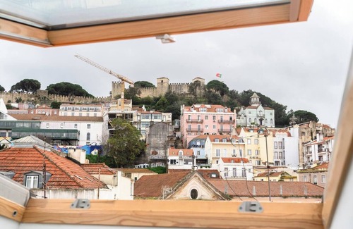 Socorro Wohnung | Castle-View Penthouse Duplex in Lisbon