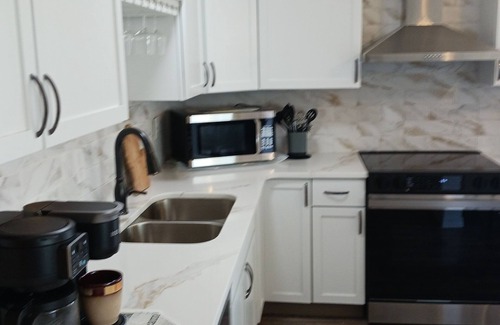 Saginaw Haus | Casual Corners -Spacious 4-bedroom house short drive to Frankenmuth.