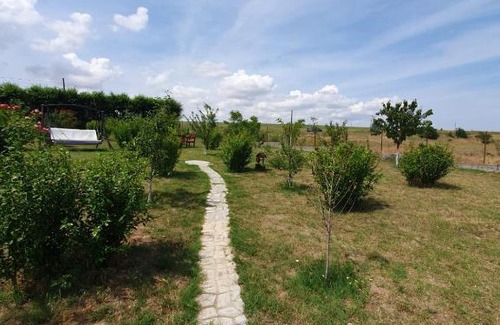 Nufaru Haus | CASUTE IN DELTA TRIPI TRIP