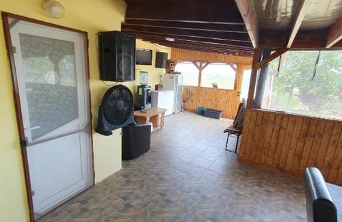 Nufaru Haus | CASUTE IN DELTA TRIPI TRIP