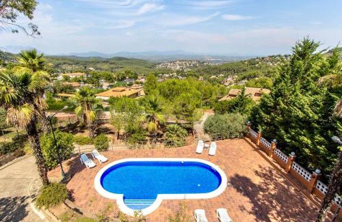 Santa Maria de l'Avall Villa | Catalunya Casas Elegant Mountain Villa just 30km to Barcelona