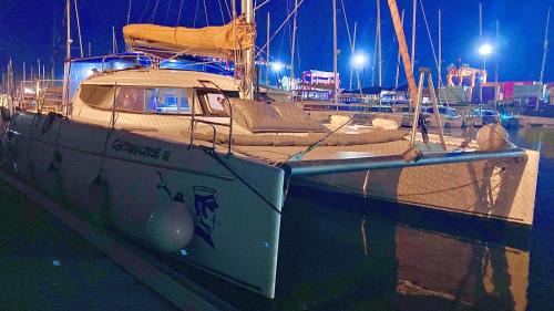 Parque das Nacoes Bootsverleih | Catamaran Corto Maltese III